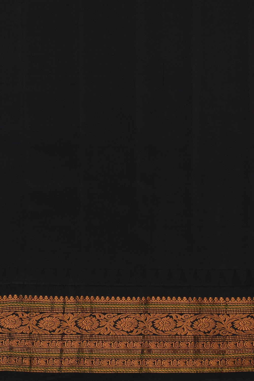 Image of Gadwal Silk Kattam Off-White Saree