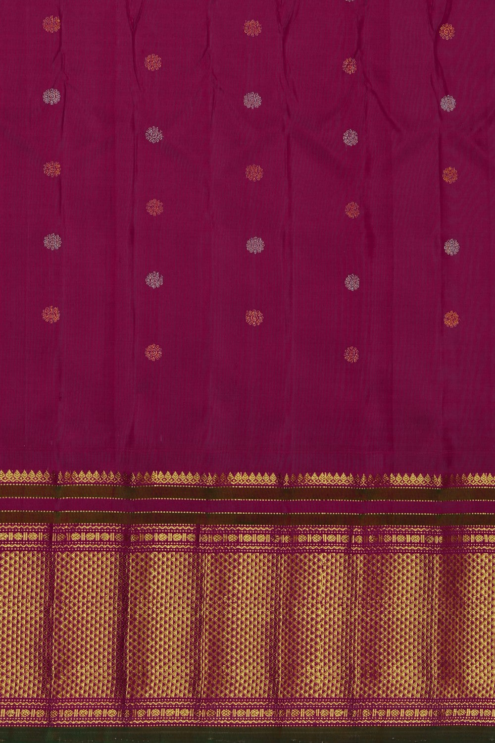 Image of Gadwal Silk Kattam Off-White Saree