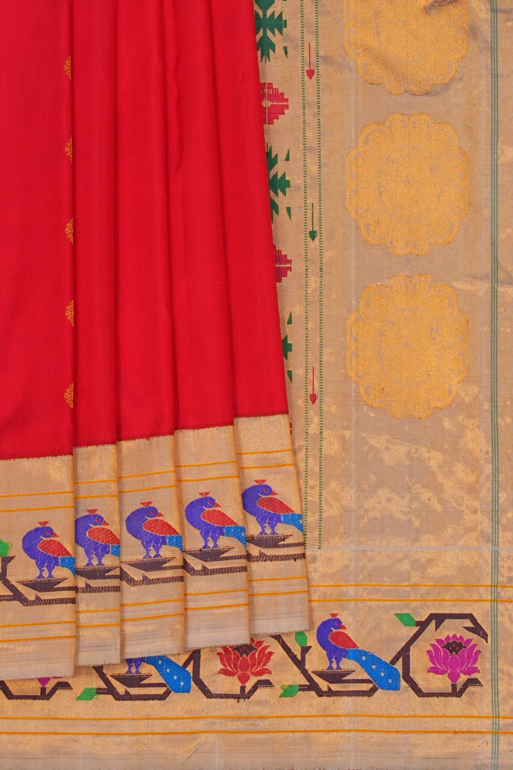 Image of This Paithani-Inspired Gadwal Red Saree