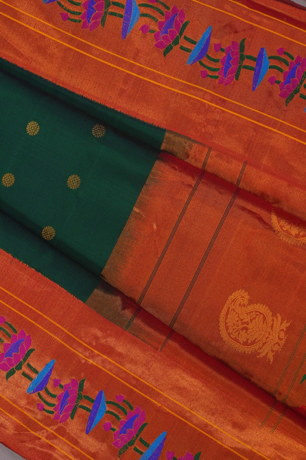 Image of This Paithani-Inspired Gadwal Green Saree