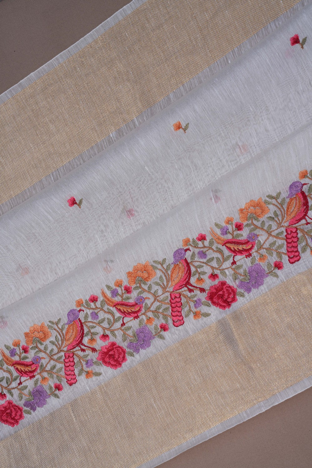 Image of Linen Embroidered Off-White Saree