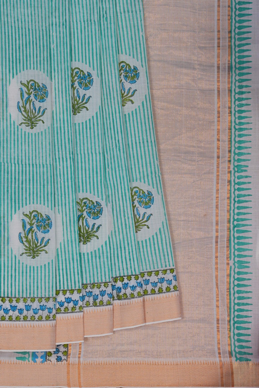 Image of Mangalgiri Cotton Aqua Green Saree