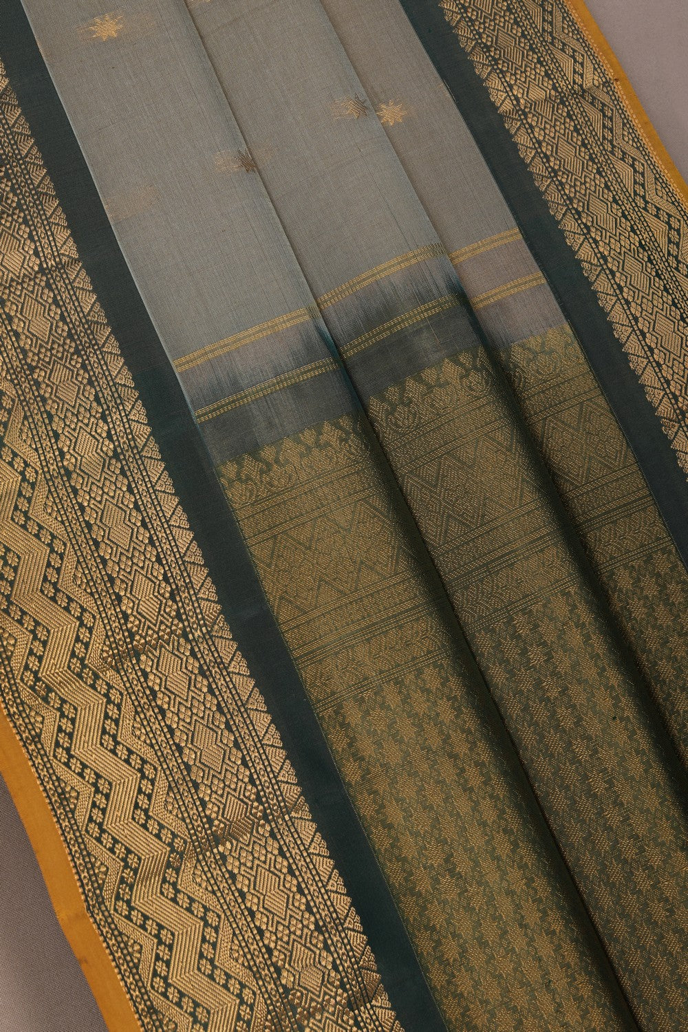 Image of Gadwal Cotton Silk Grey Saree