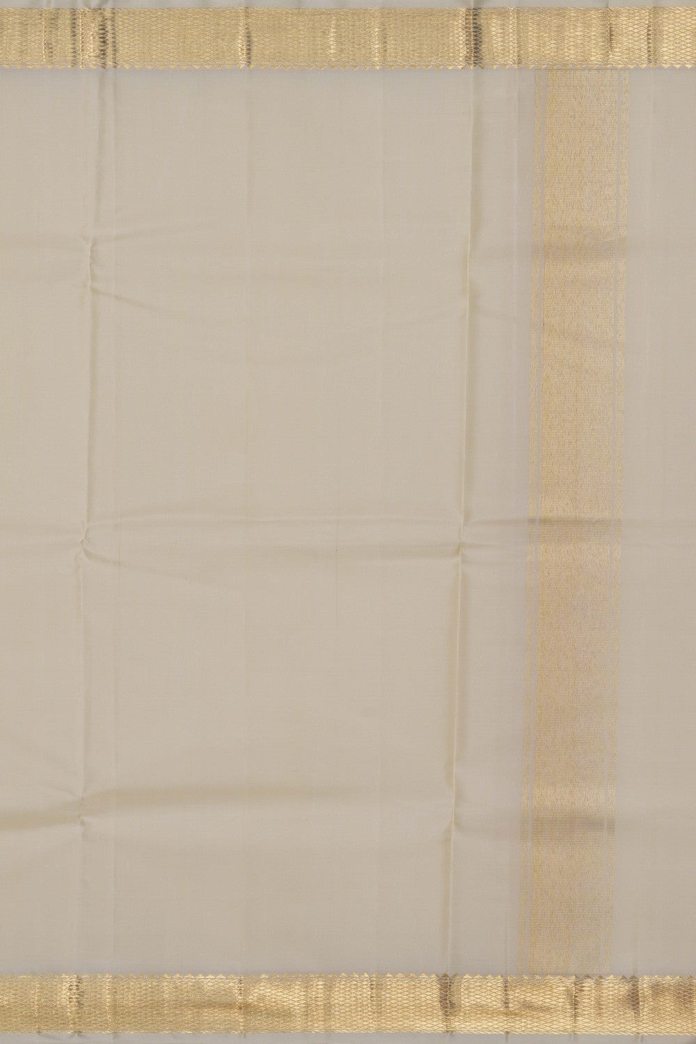 Image of Kanchipuram Silk Dhoti With Kanduva (8 X 4) 2 PCS Set