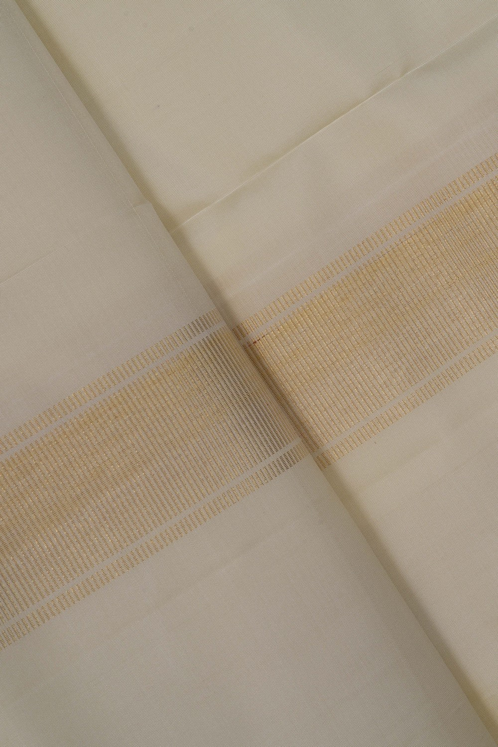 Image of Kanchipuram Silk Dhoti With Kanduva (8 X 4) 2 PCS Set