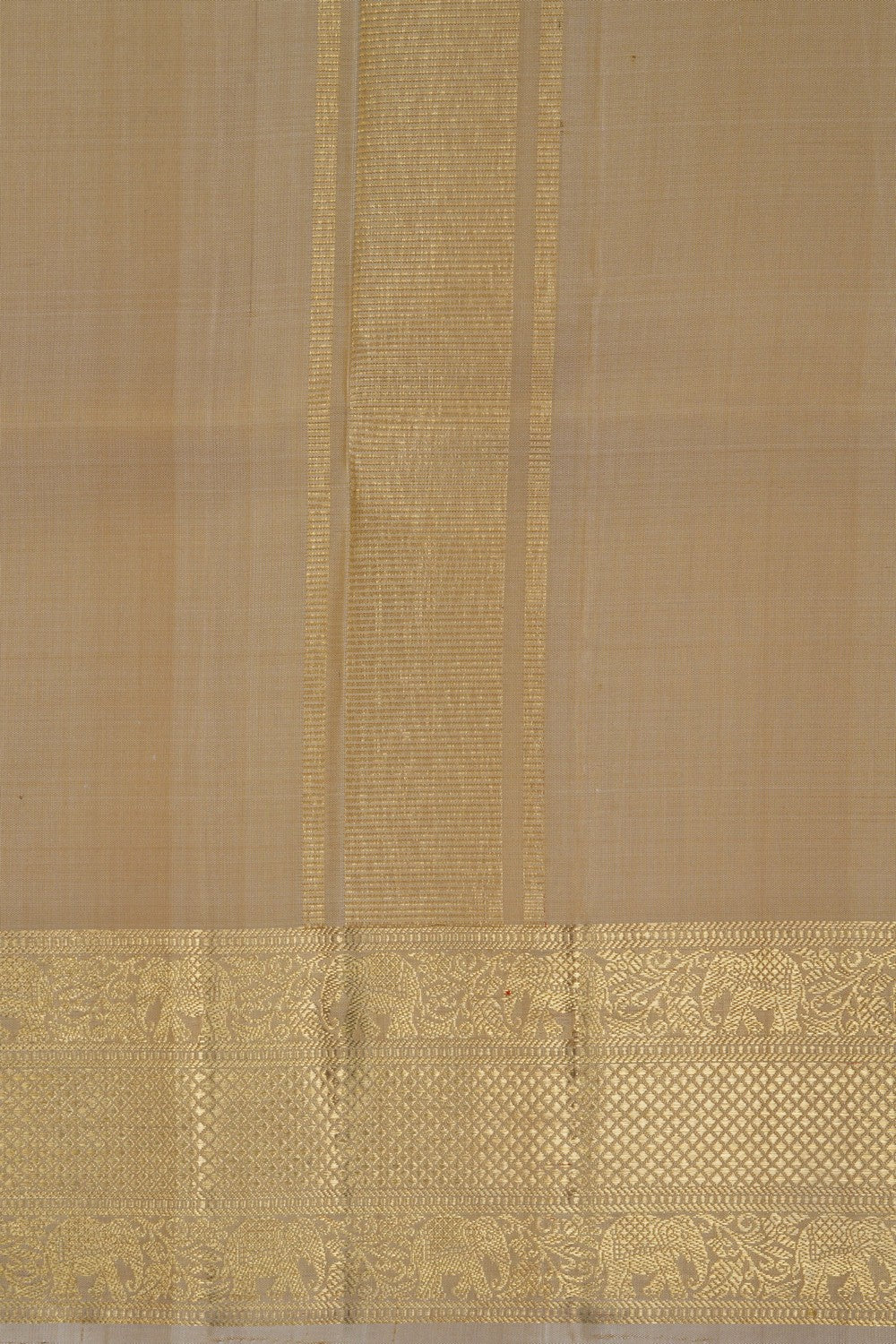 Image of Kanchipuram Silk Dhoti With Kanduva (8 X 4) 2 PCS Set