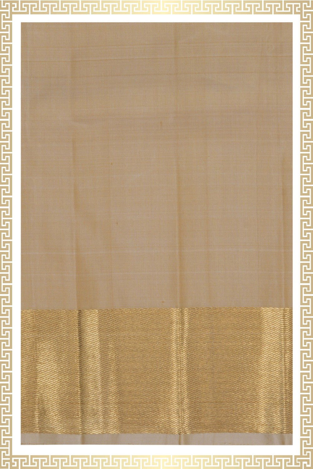 Image of Kanchipuram Silk Dhoti With Kanduva (8 X 4) 2 PCS Set