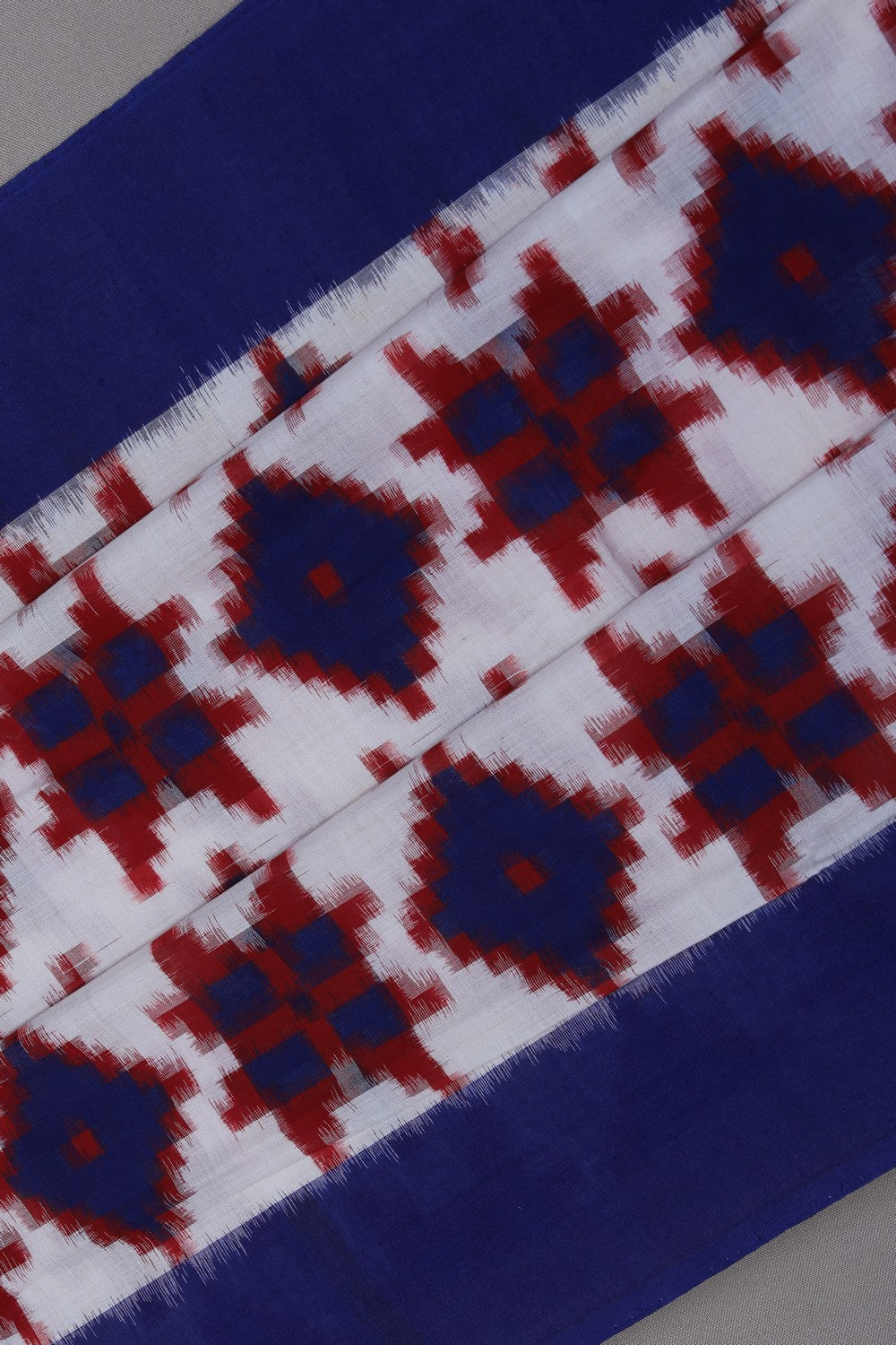 Image of Pochampally Ikat Geometric Pattern Saree