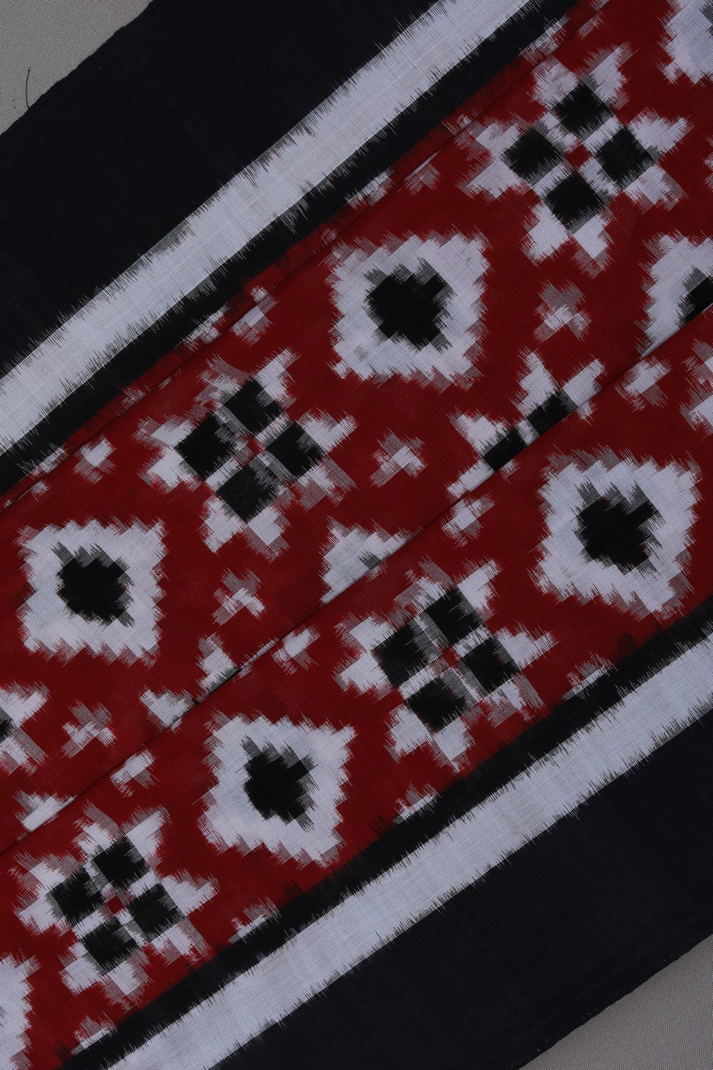 Image of Pochampally Ikat Geometric Pattern Saree