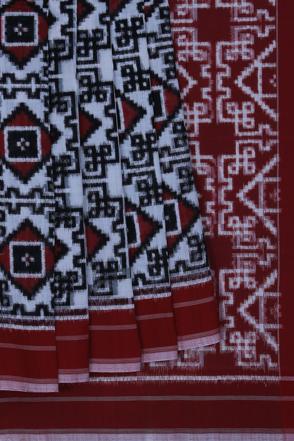 Image of Pochampally Ikat Geometric Pattern Saree