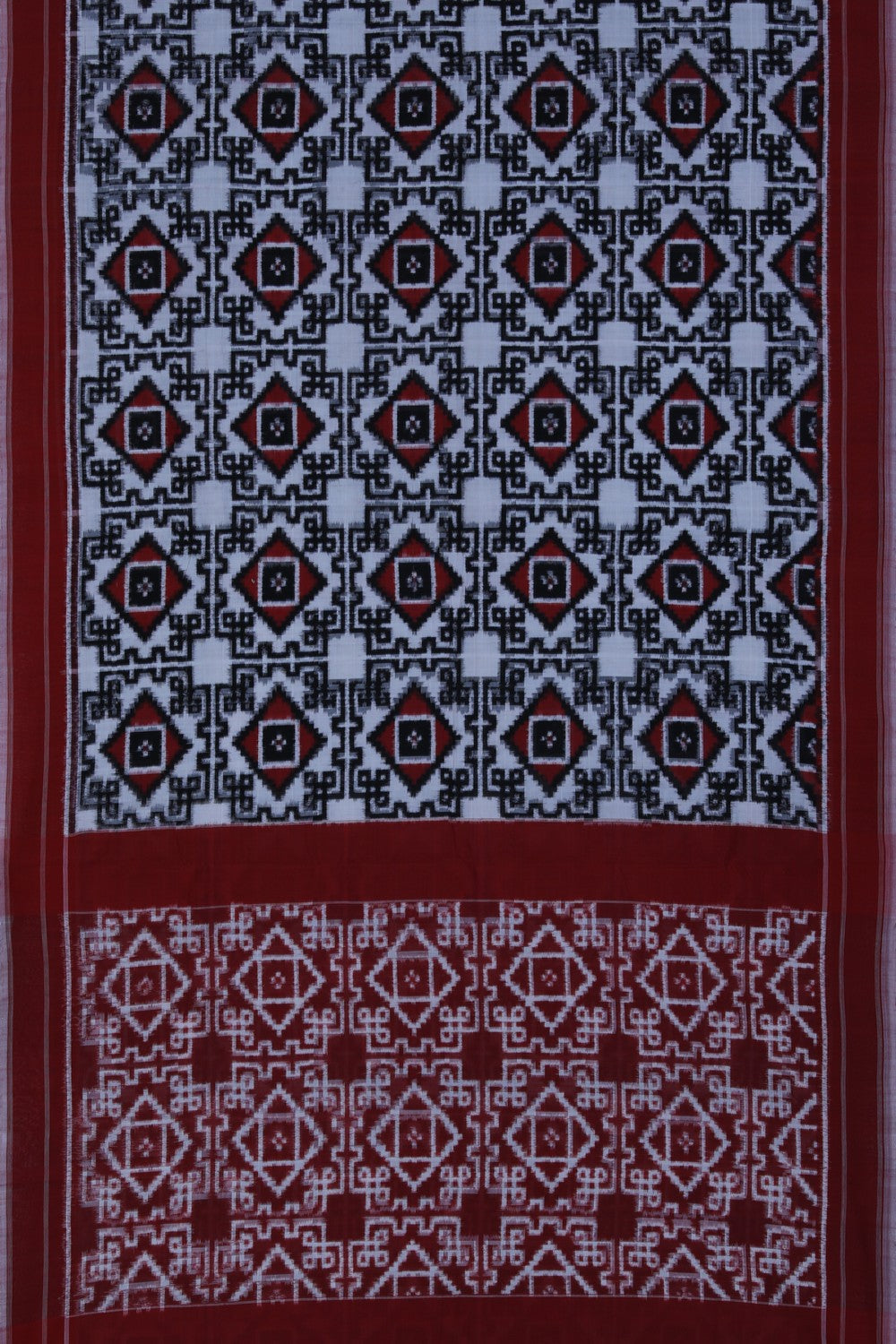 Image of Pochampally Ikat Geometric Pattern Saree