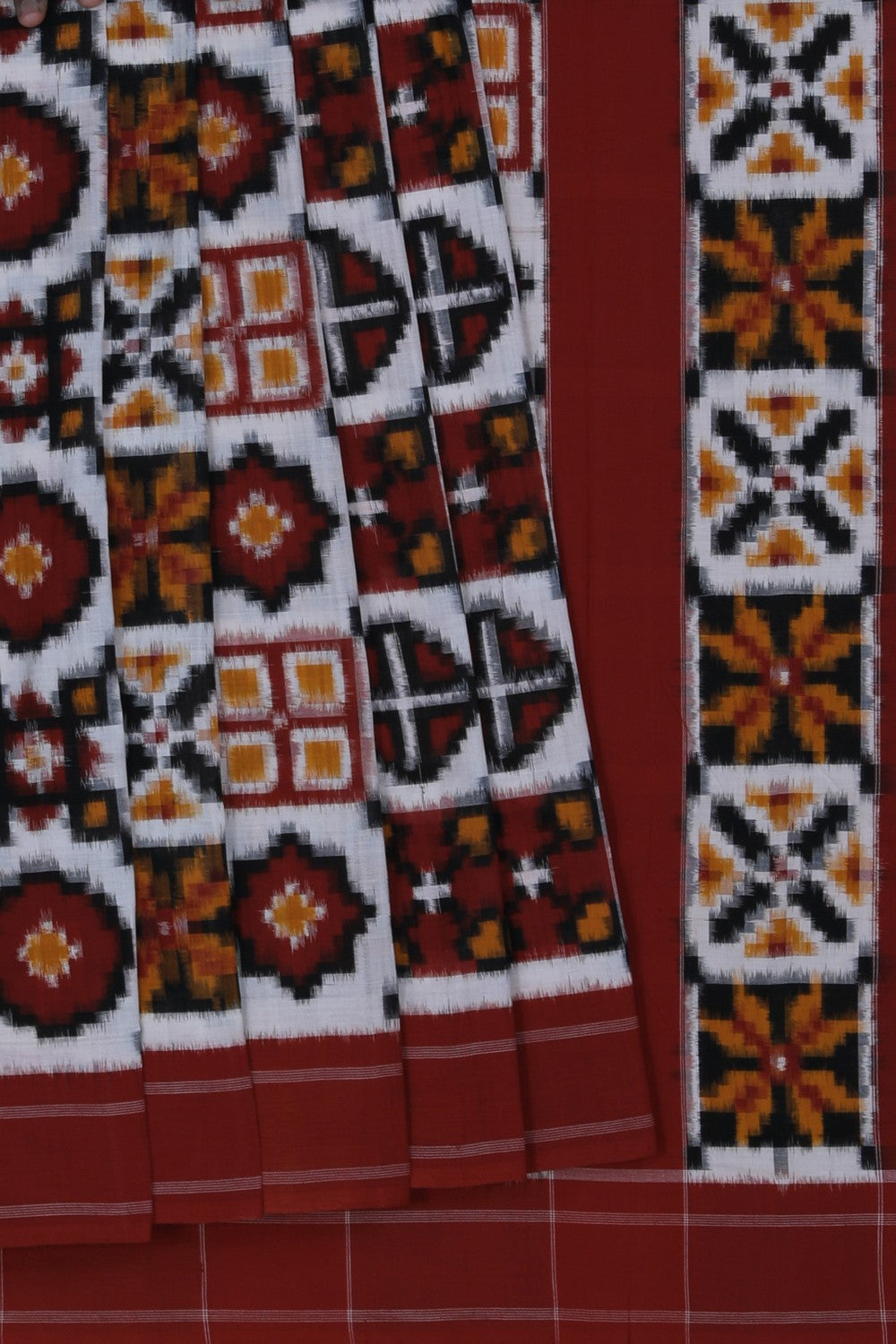 Image of Pochampally Ikat Geometric Pattern Saree