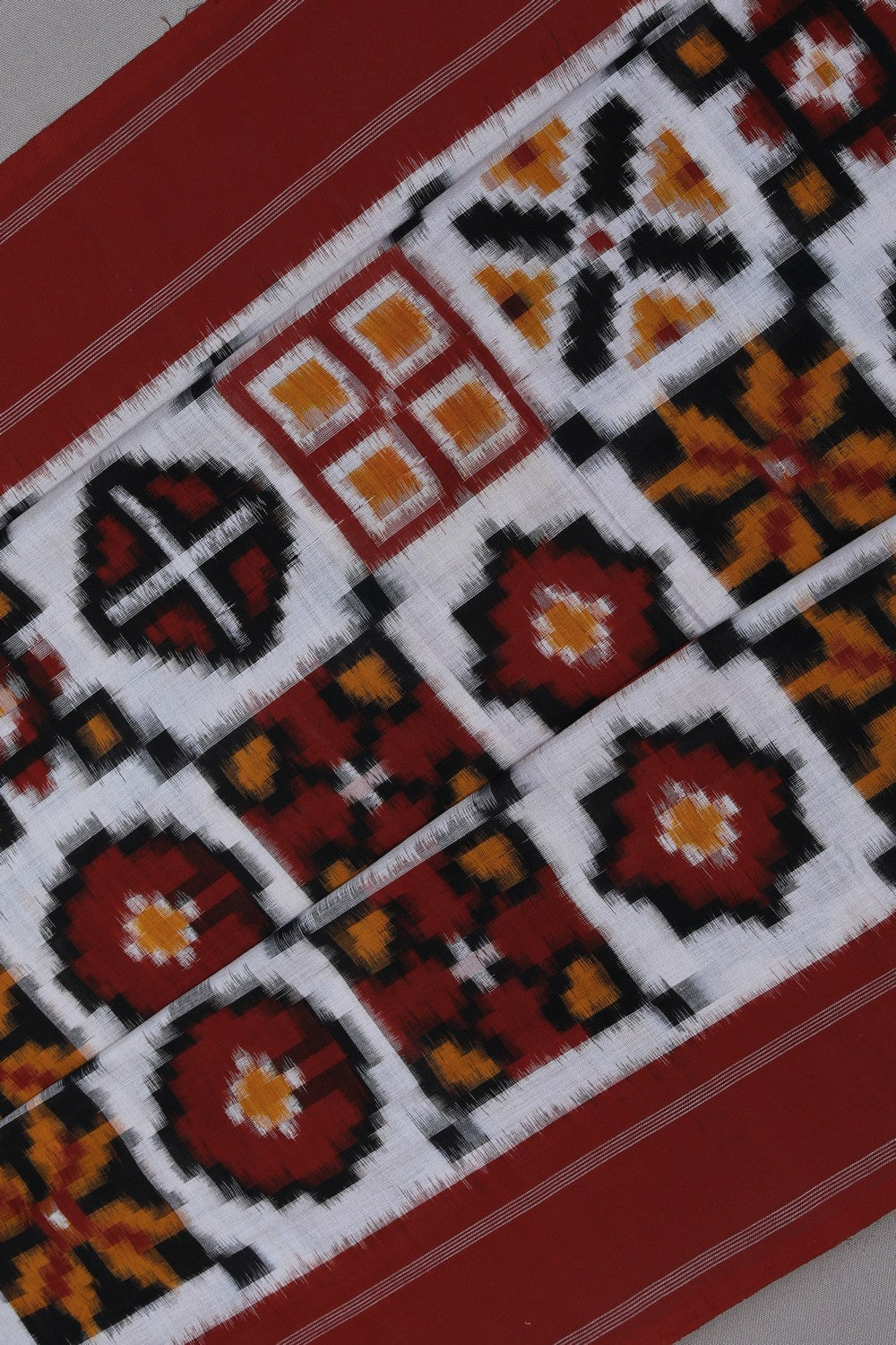 Image of Pochampally Ikat Geometric Pattern Saree