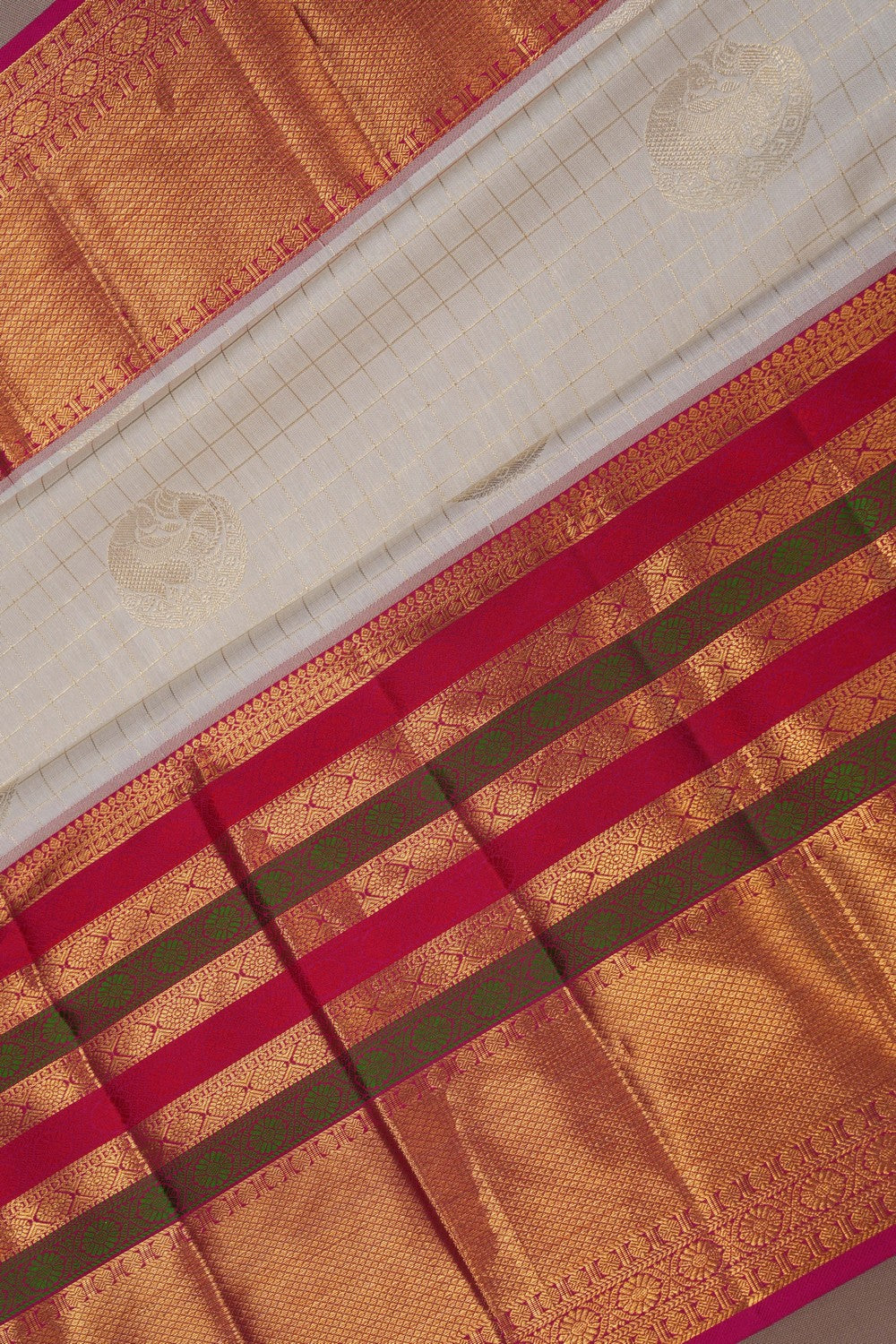 Image of Kanchipattu Kattam Pattern White Saree