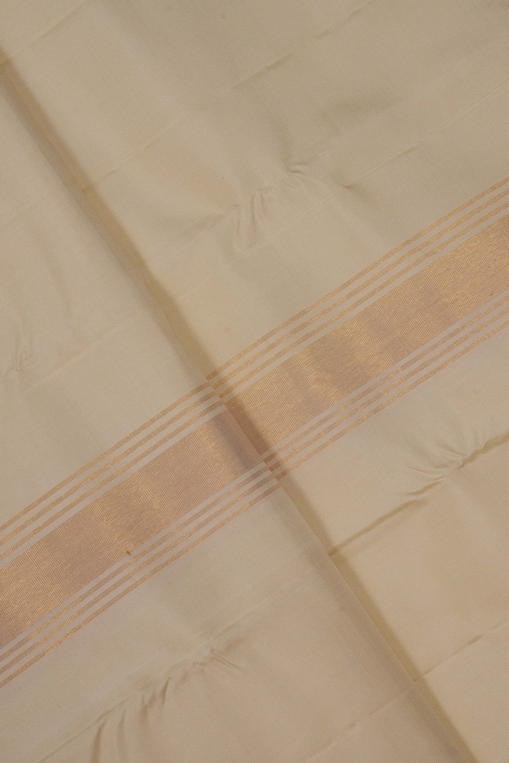 Image of Kanchi Silk Cream Traditional Dhoti With Kanduva (8 X 4)