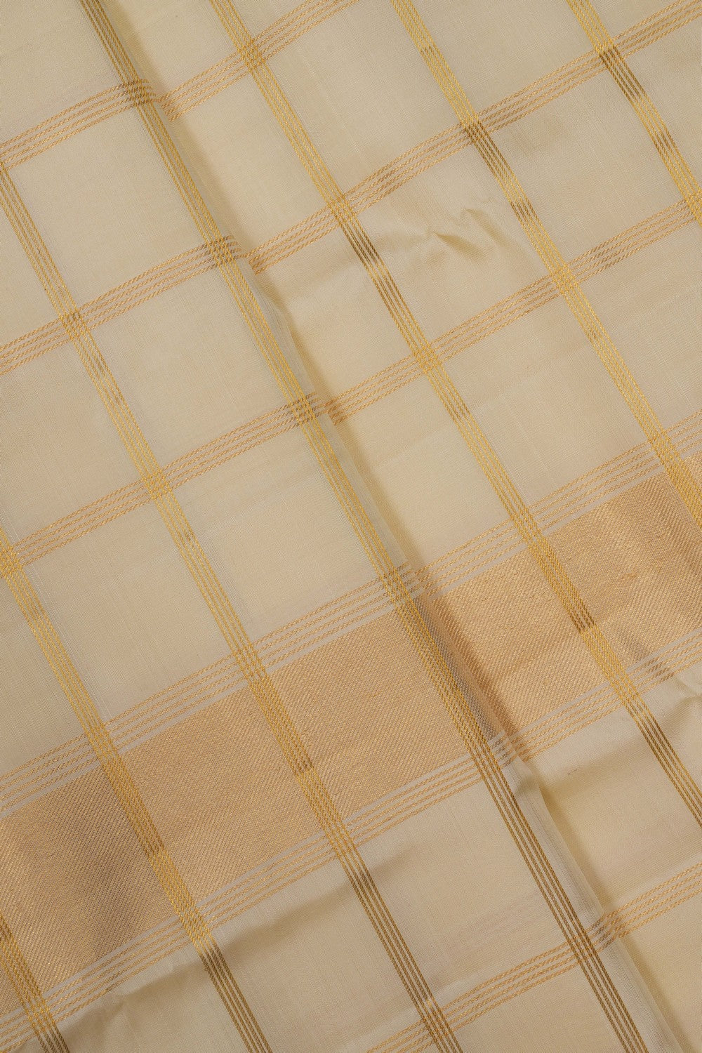 Image of Kanchi Silk Cream Traditional Dhoti With Kanduva (8 X 4)