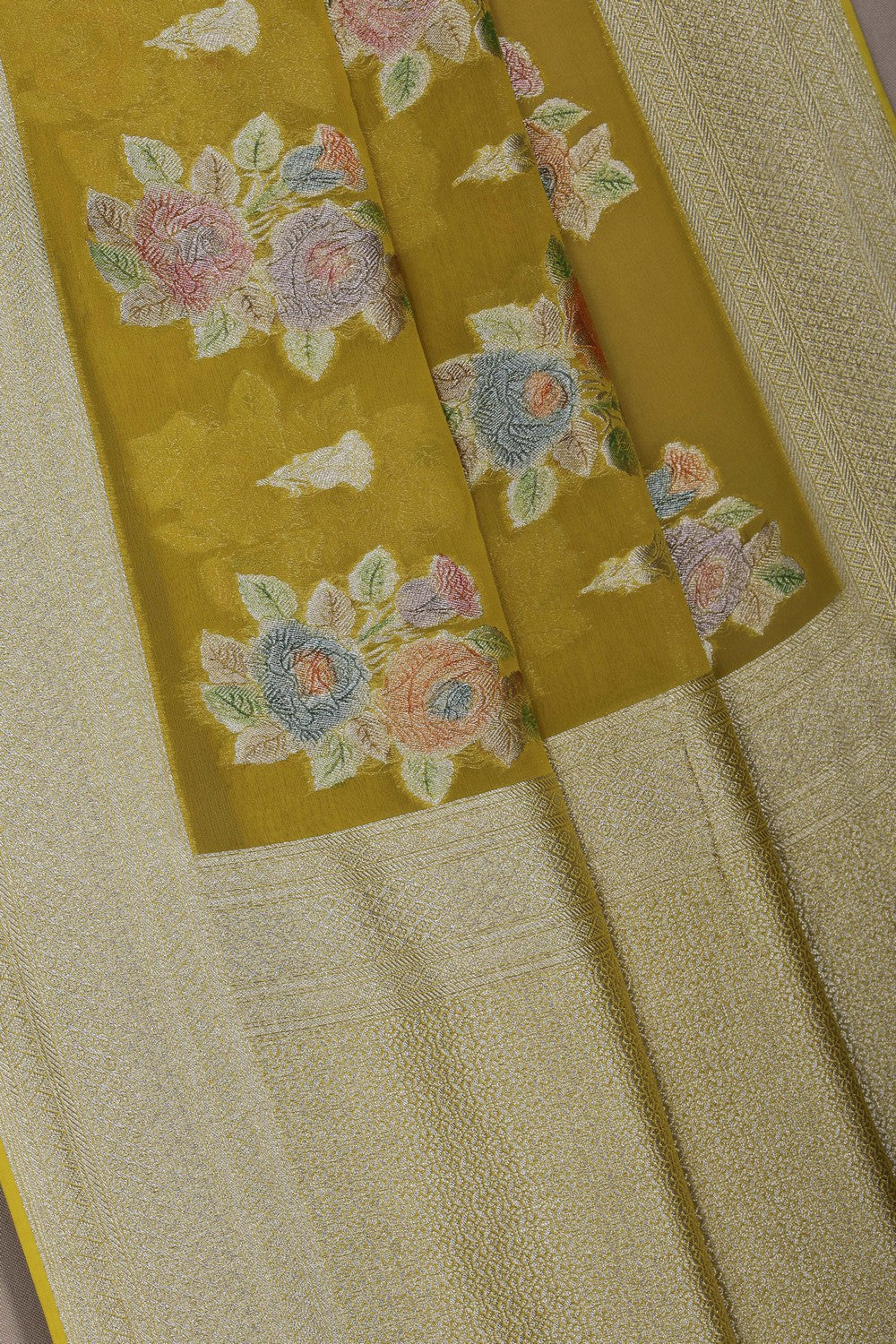 Image of A Spring Green Georgette Saree