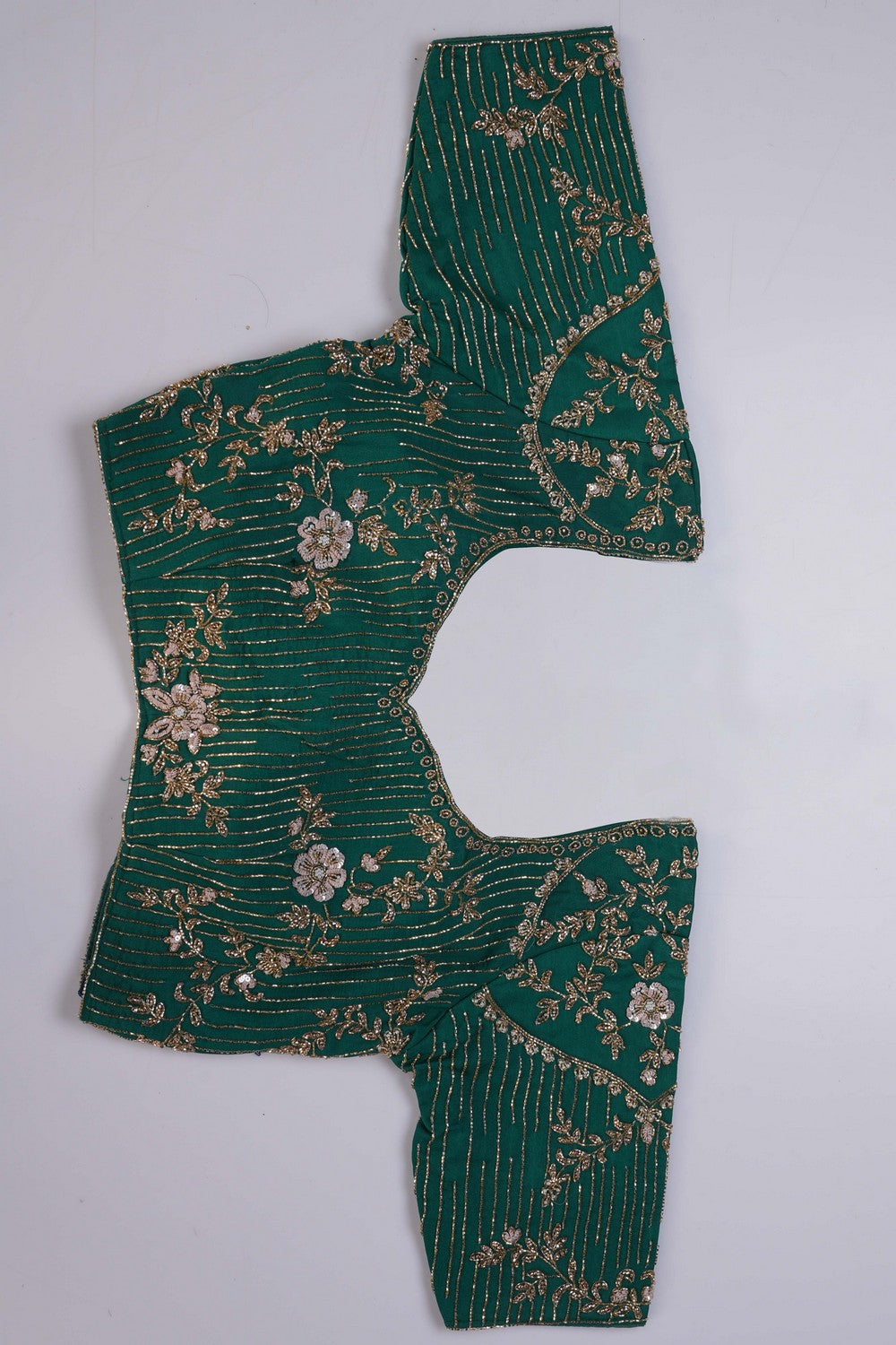 Image of A Crepe Silk Embroidery Saree