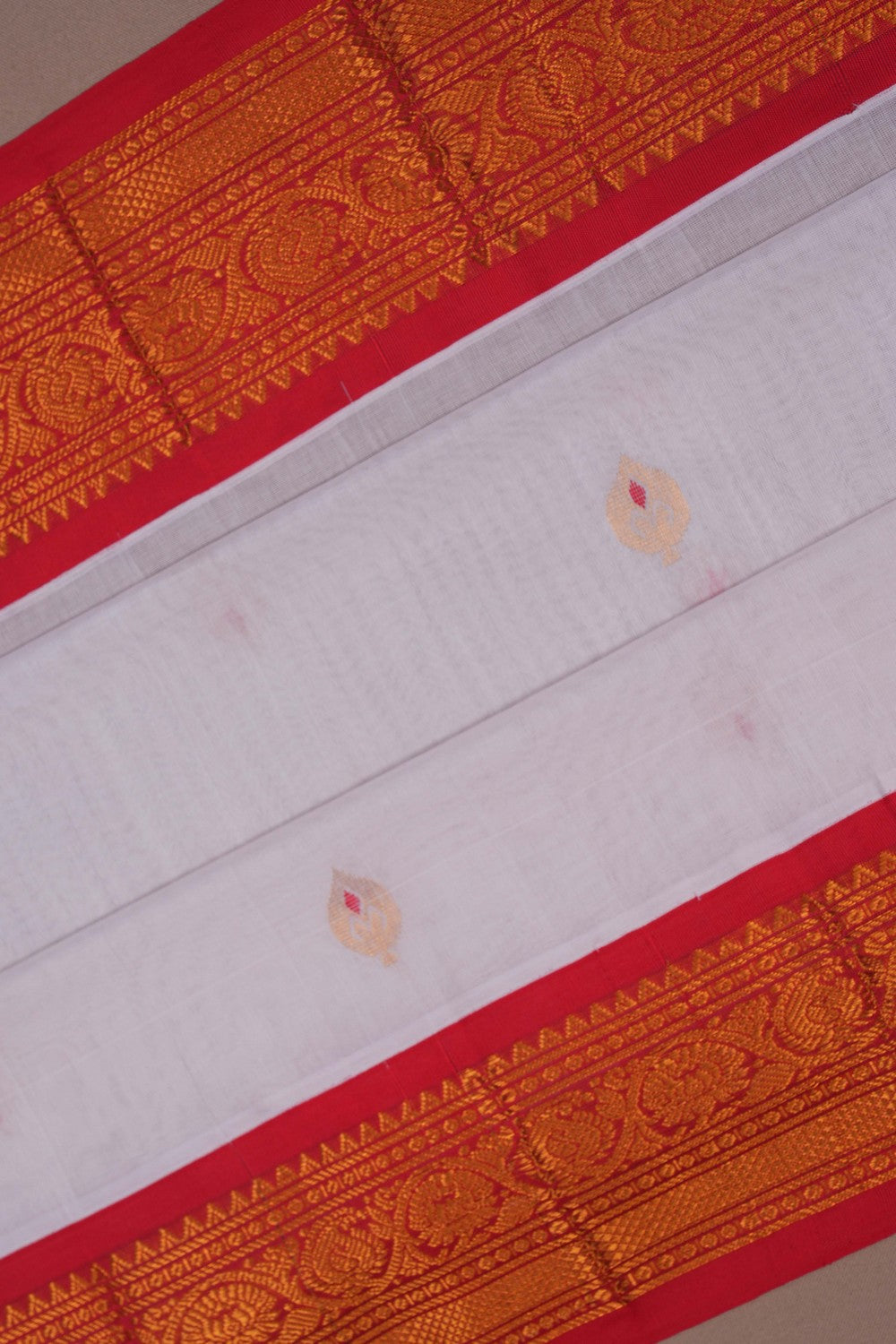 Image of Gadwal Cotton White Saree