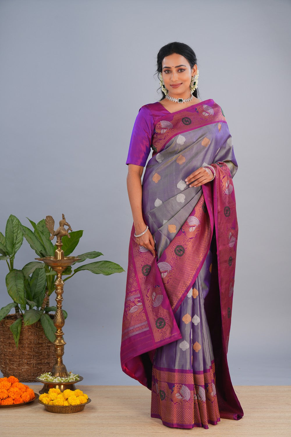 Image of Gadwal Silk Grey Saree