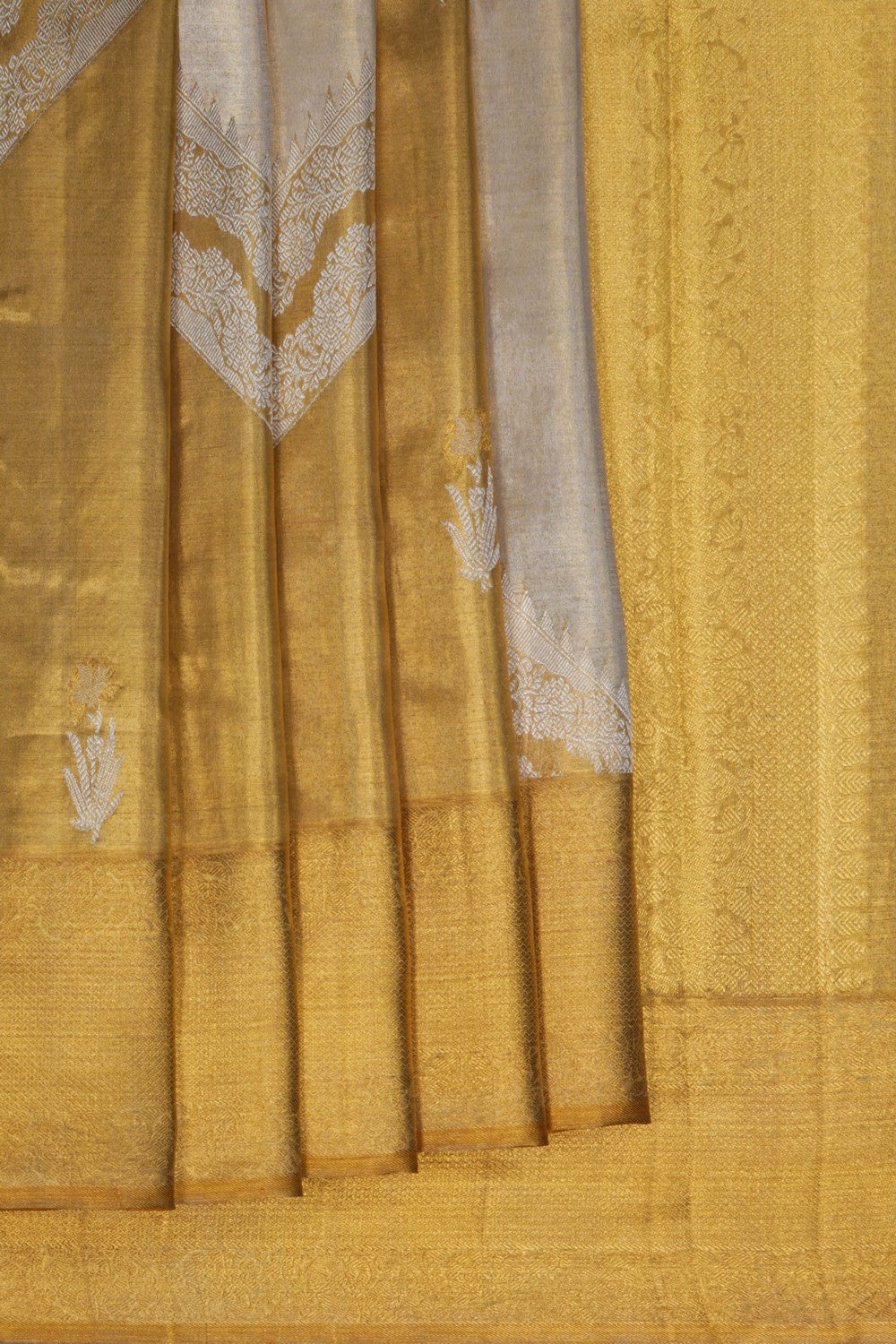 Image of A Gold Kanjivaram Silk Tissue Saree