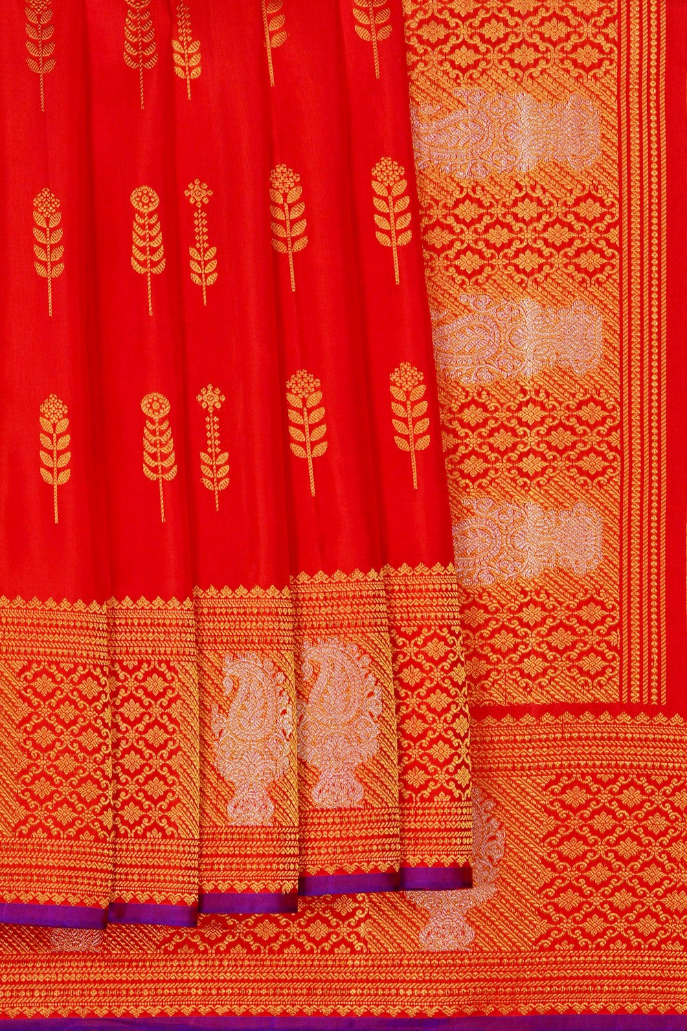 Image of Gadwal Silk Red Saree