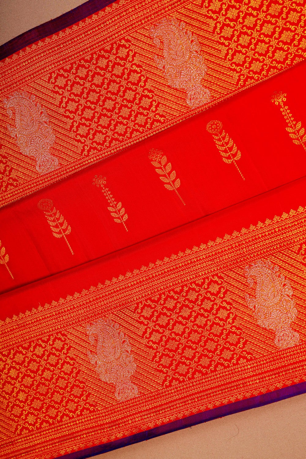 Image of Gadwal Silk Red Saree