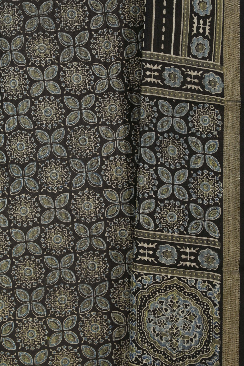 Image of Unstitched Suit Set Fabric (3 Pcs Set)