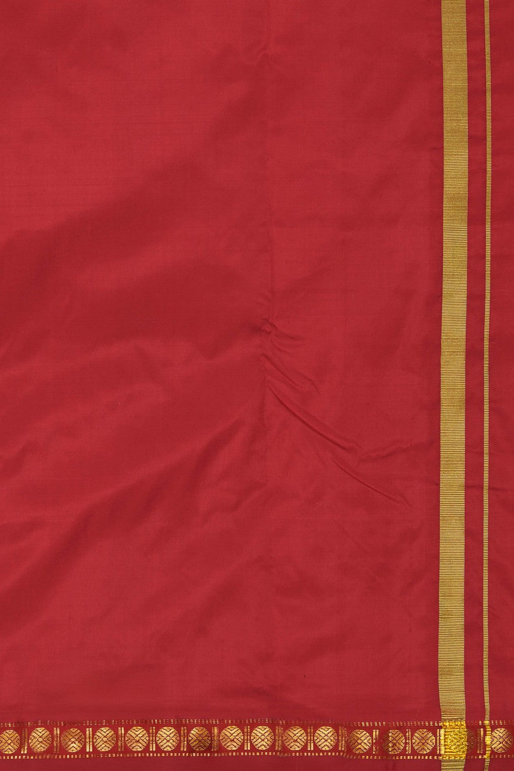 Image of A Red Silk Dhoti With Kanduva (8 X 4)