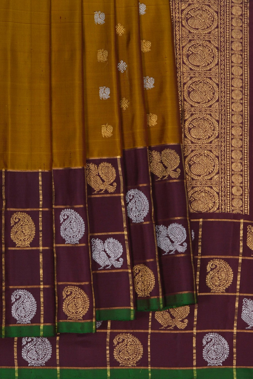 Image of Gadwal Silk Moss Green Saree