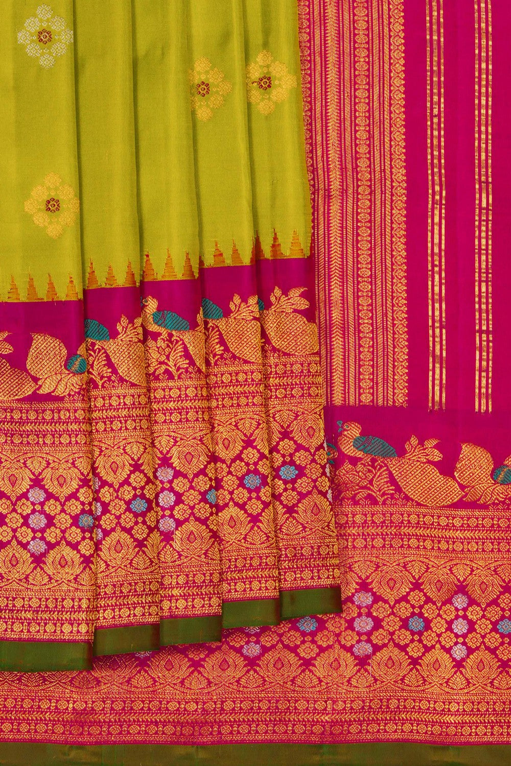 Image of Gadwal Silk Green Saree