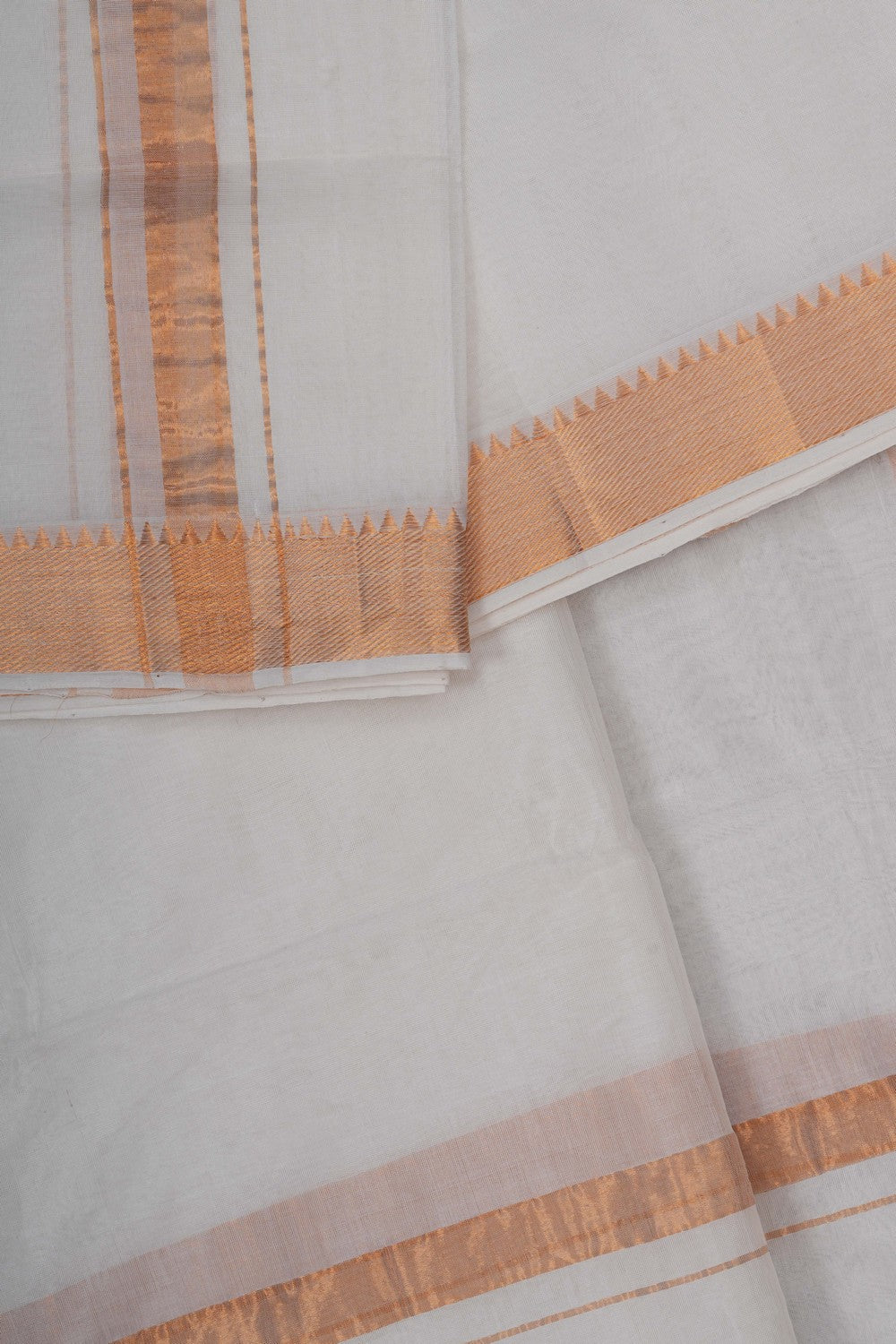 Image of Mangalgiri Silk White Dhoti With Kanduva (8 X 4)