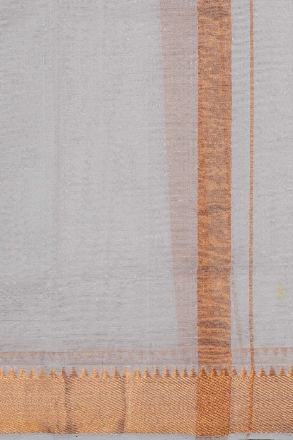 Image of Mangalgiri Silk White Dhoti With Kanduva (8 X 4)