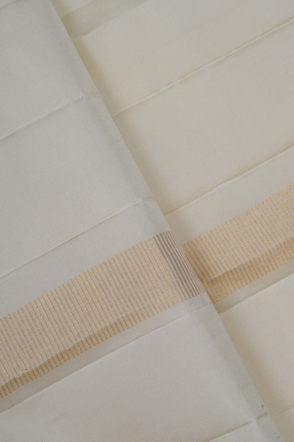 Image of Kanchi Silk Off-White Dhoti With Kanduva (8 X 4)