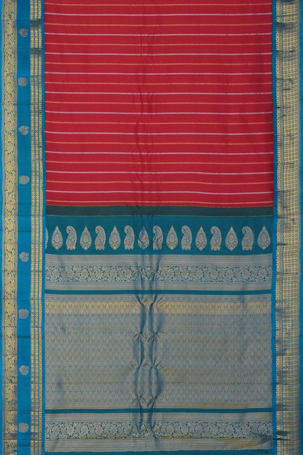Image of Gadwal Silk Luxurious Red Saree