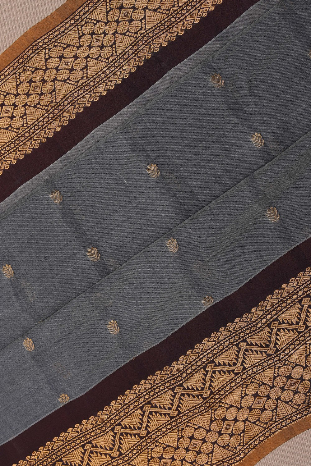 Image of Gadwal Silk Cotton Grey Saree