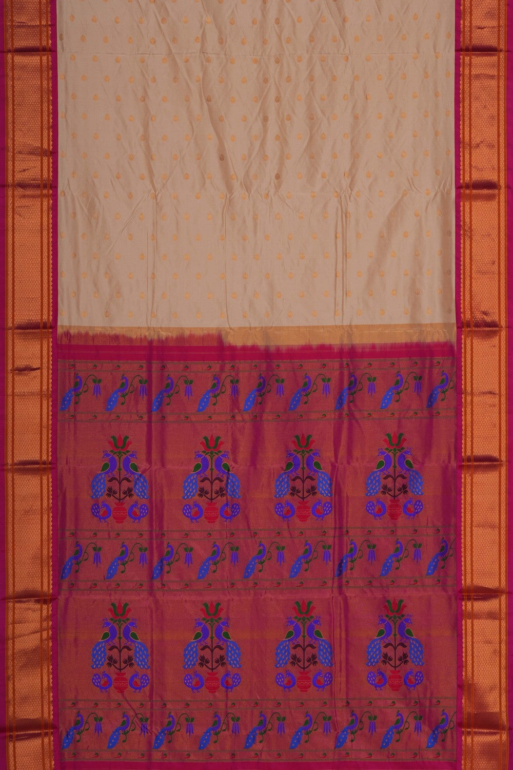 Image of This Paithani-Inspired Gadwal Ivory Off-White Saree