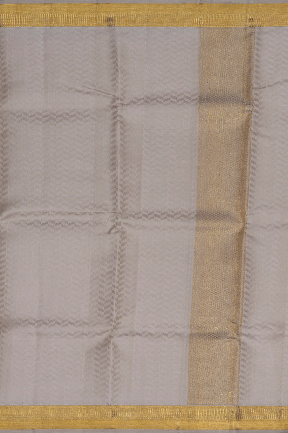 Image of Kanchi Silk Traditional Dhoti With Kanduva (8 X 4)