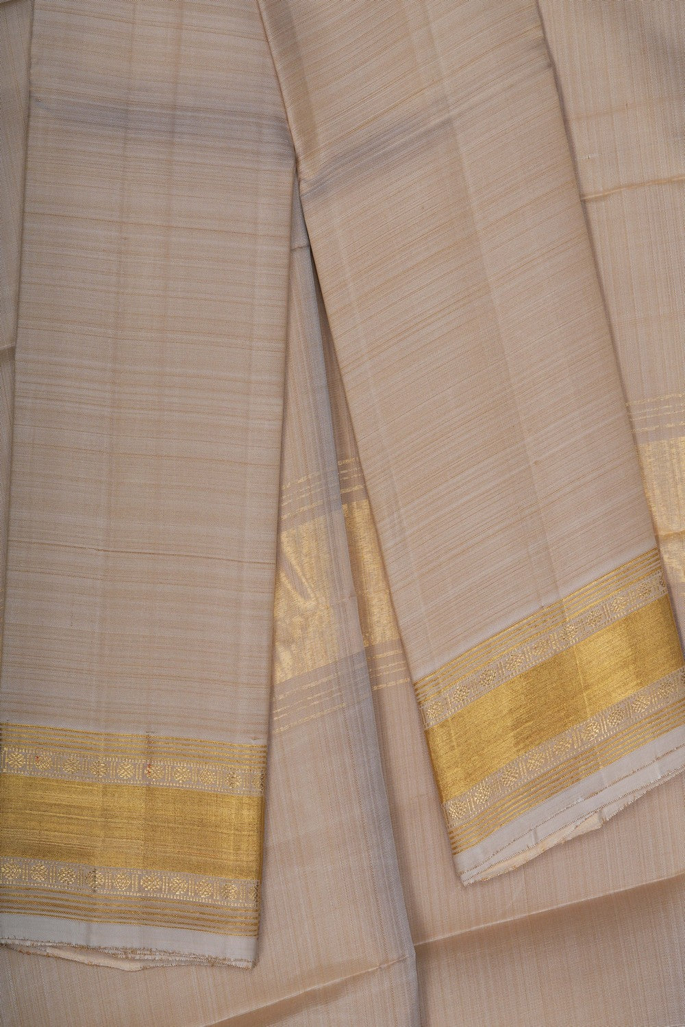 Image of Kanchi Silk Traditional Dhoti With Kanduva (8 X 4)