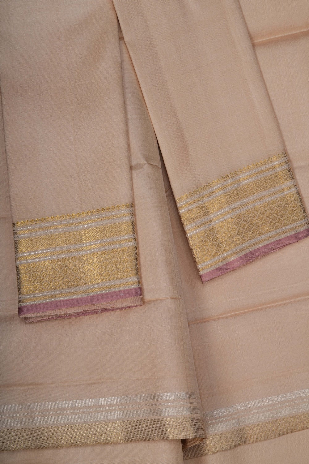 Image of Kanchi Silk Traditional Dhoti With Kanduva (8 X 4)