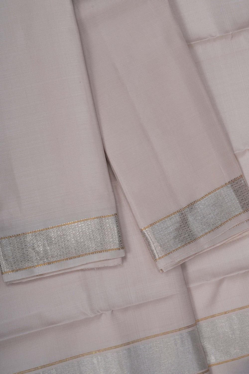Image of Kanchi Silk Traditional Dhoti With Kanduva (8 X 4)