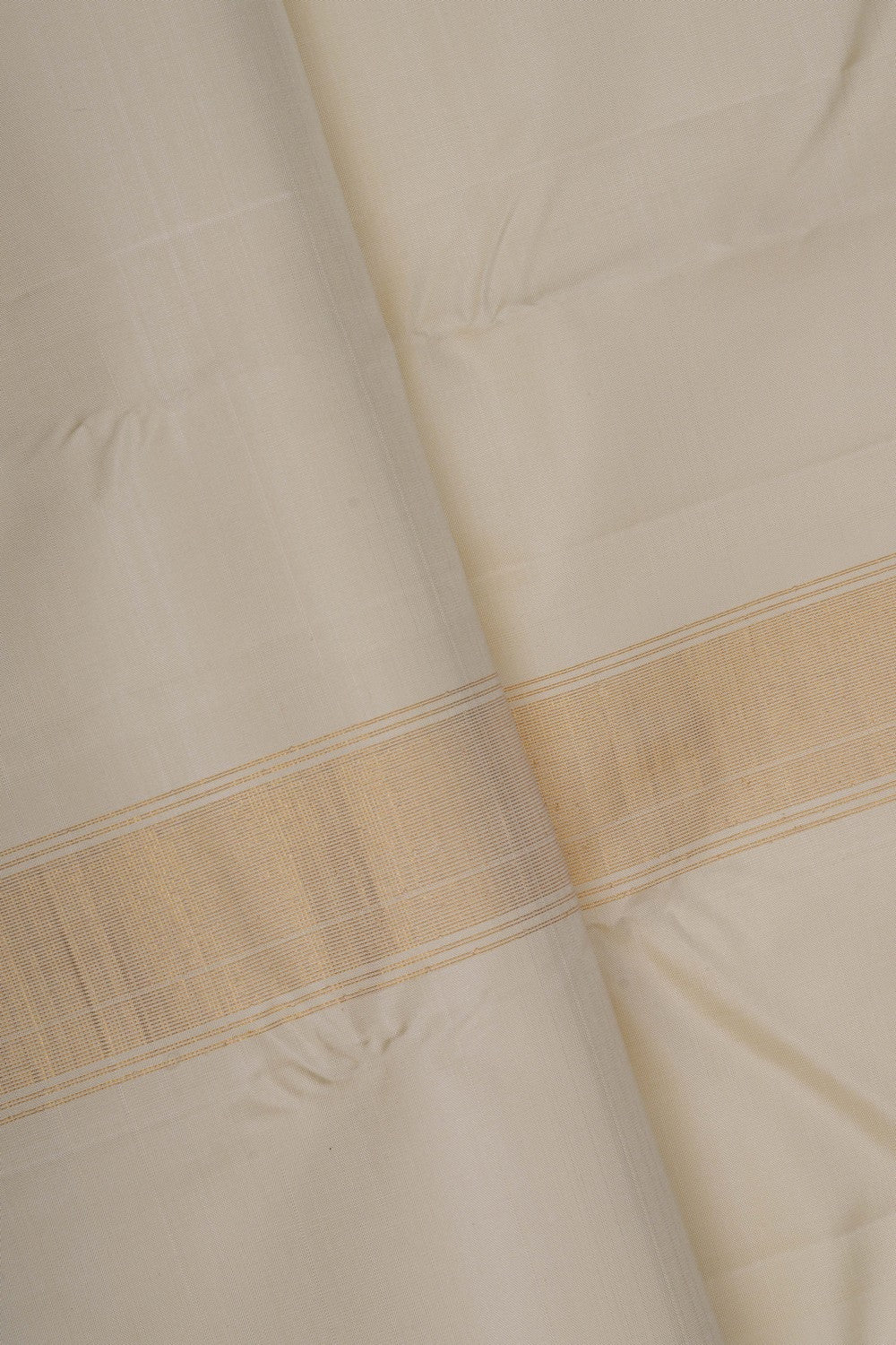 Image of Kanchi Silk Off-White Traditional Dhoti With Kanduva (8 X 4)