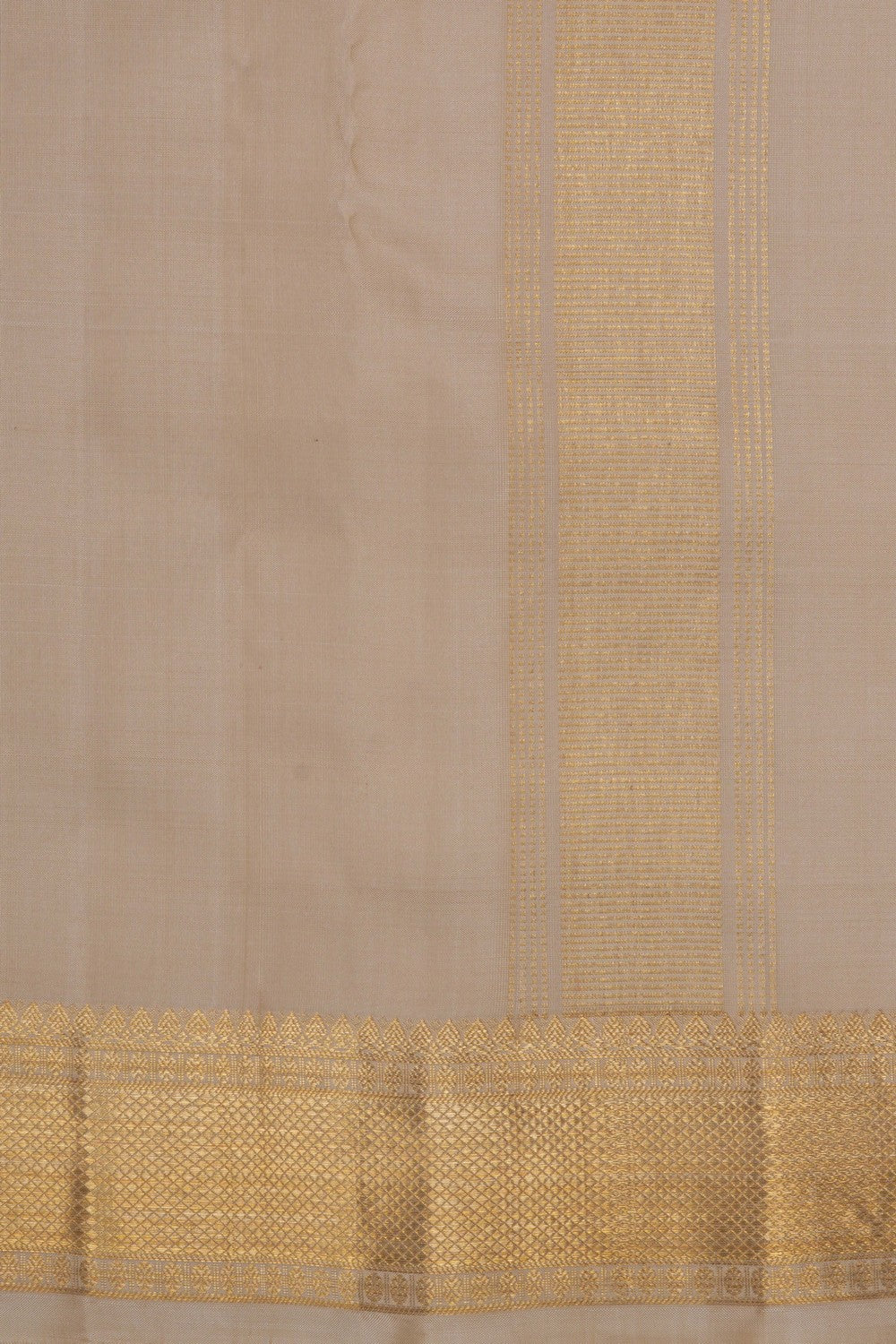 Image of Kanchi Silk Traditional Dhoti With Kanduva (8 X 4)