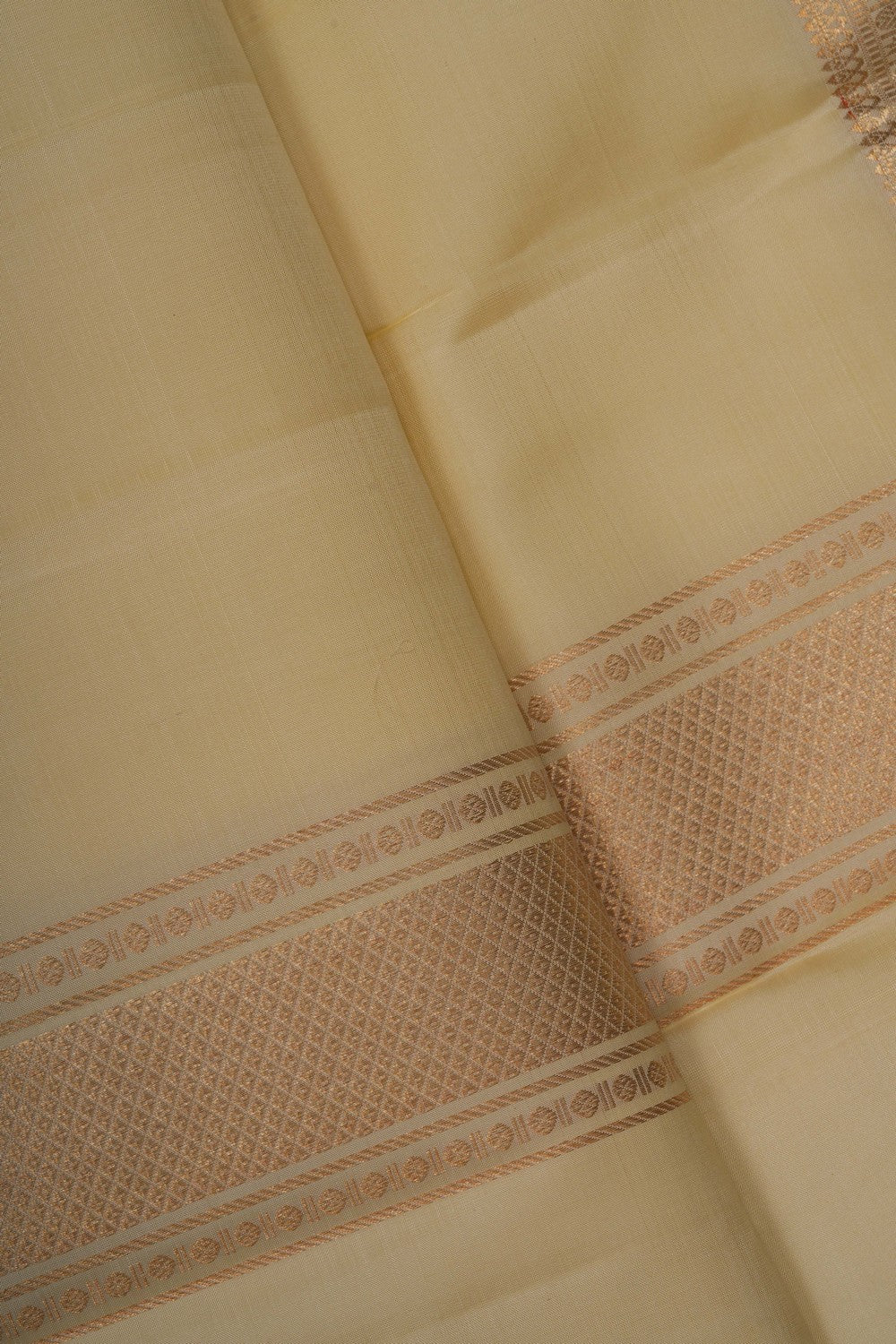 Image of Kanchi Silk Traditional Dhoti With Kanduva (8 X 4)