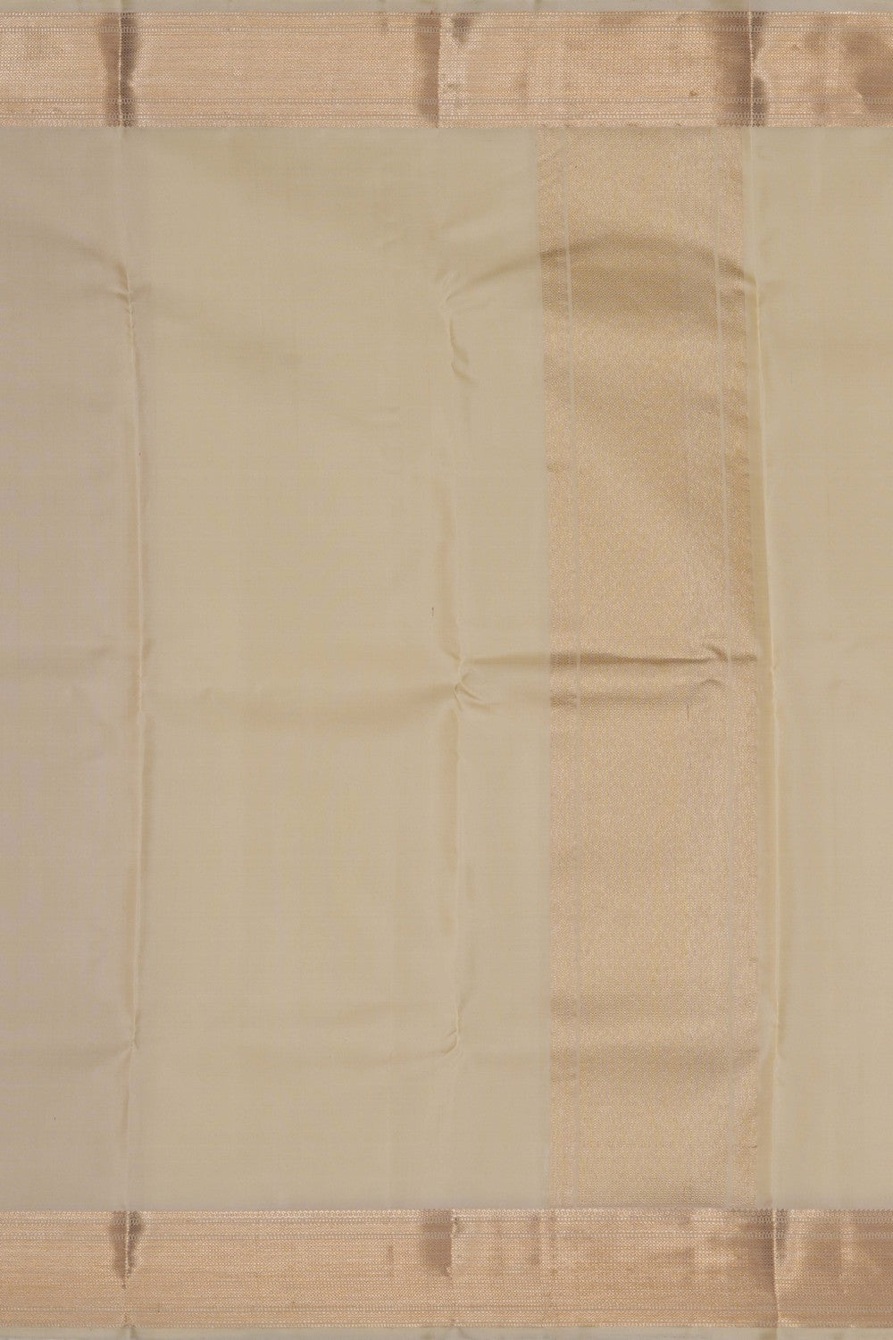 Image of Kanchi Silk Traditional Dhoti With Kanduva (8 X 4)
