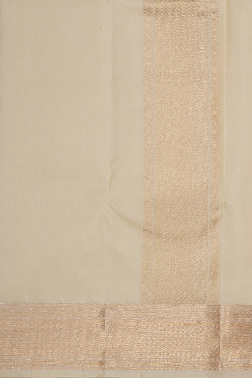 Image of Kanchi Silk Traditional Dhoti With Kanduva (8 X 4)
