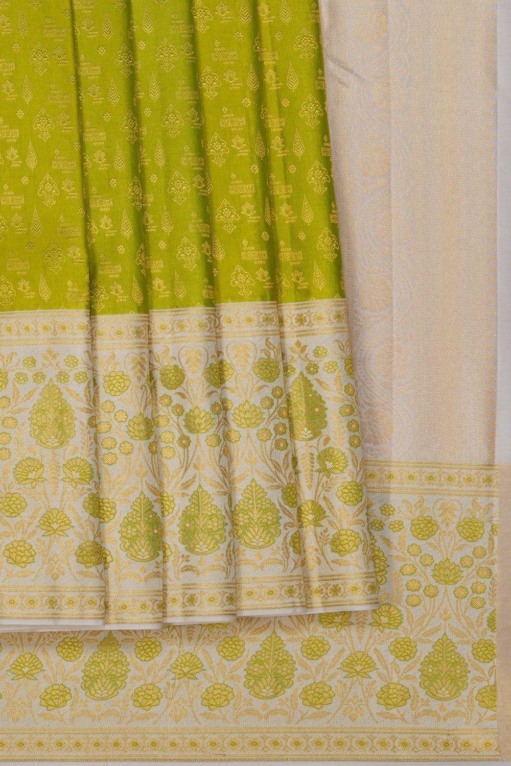 Image of Kanchipattu Tissue Green Saree