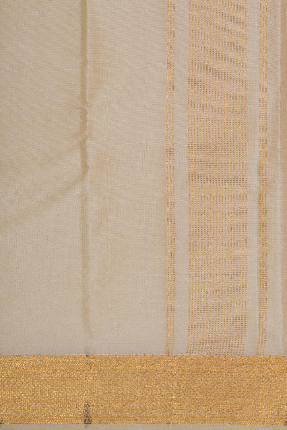 Image of Kanchi Silk Traditional Dhoti With Kanduva (8 X 4)