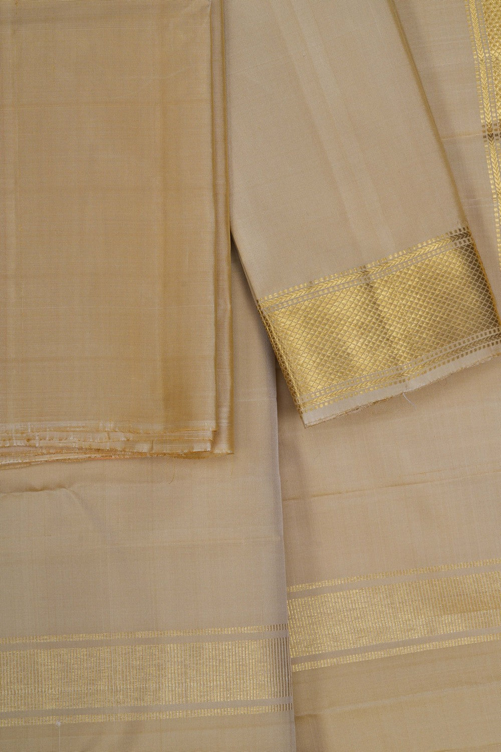 Image of Arani Silk Dhoti With Kanduva (8 X 4) 3 PCS Set