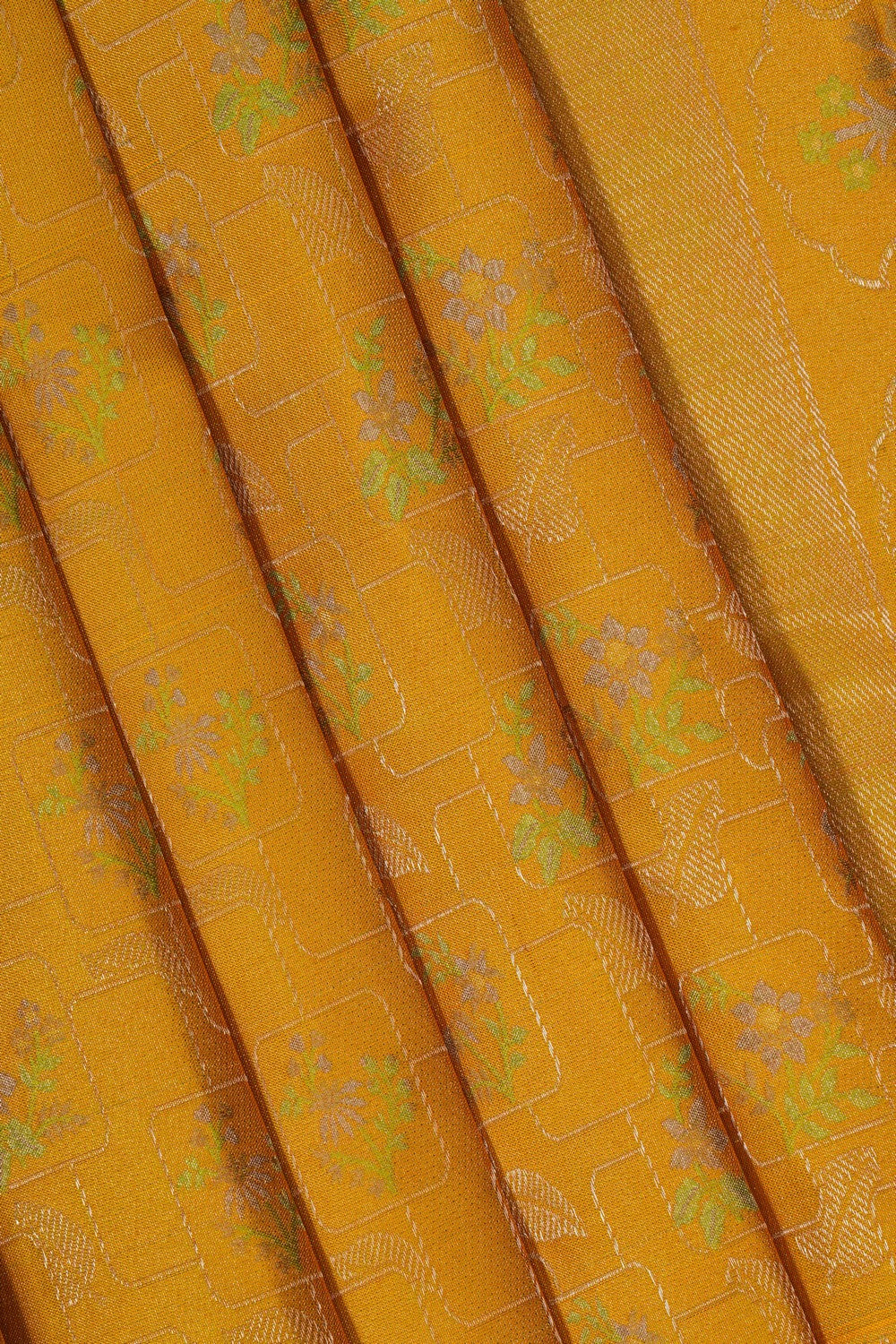Image of Geometric Floral Arani Silk Saree